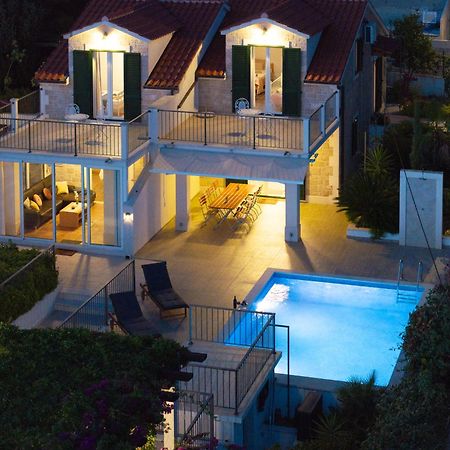 Villa Julia With Heated Pool, Ideal For Large Groups Milna  Exterior foto