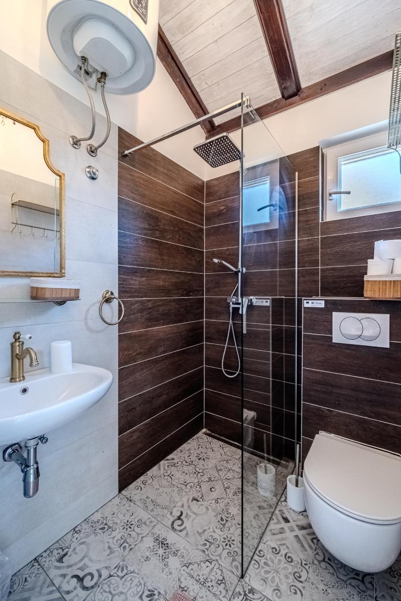Villa Julia With Heated Pool, Ideal For Large Groups Milna  Exterior foto